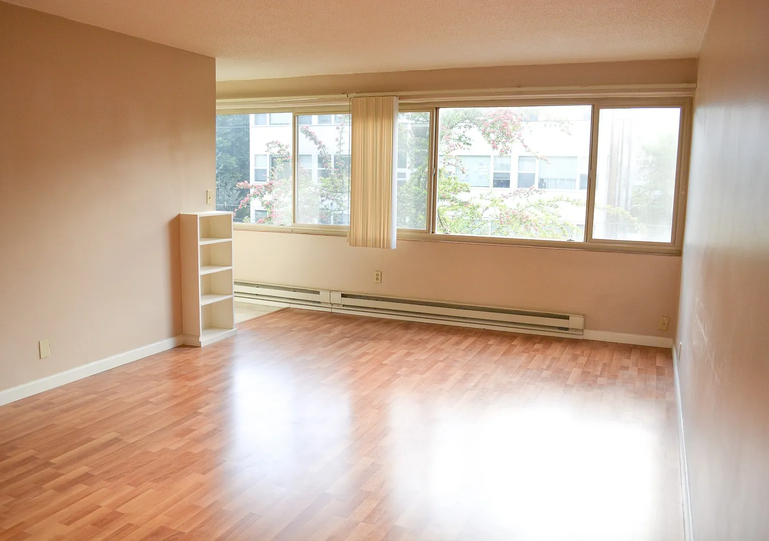 Mercer Vista Apartments — Photo 3
