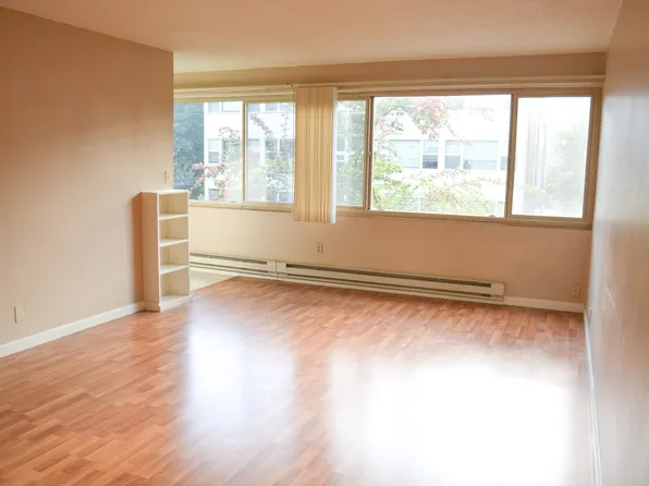 Mercer Vista Apartments, 401 E Mercer St APT 201, Seattle, WA 98102