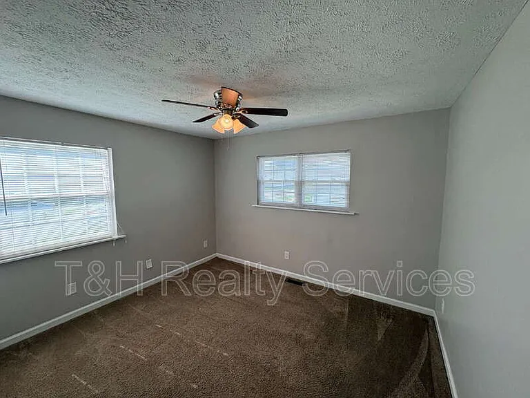 520 S Pike St — Photo 11