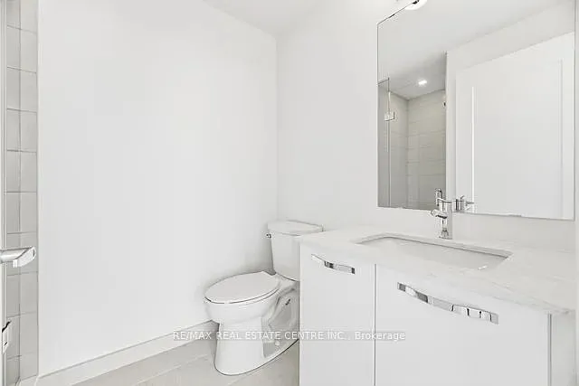 75 James St S #2801 — Photo 22