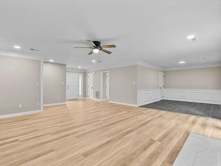 3011 Colony Dr — Photo 14