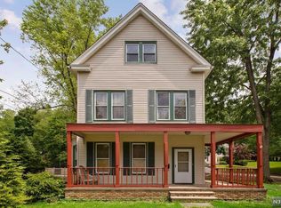 48 Stelfox St, Demarest, NJ 07627