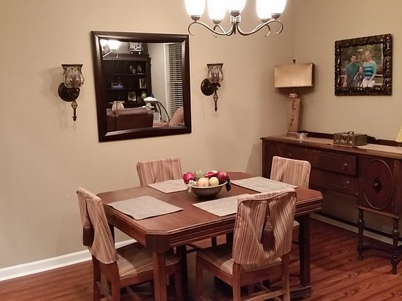 3rd image of 422 Blackwater River Dr