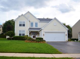 11 Winddance Dr, Lake Villa, IL 60046