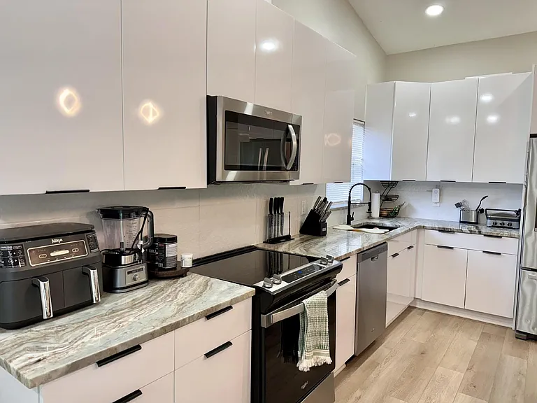15912 Indian Wells Ct — Photo 5