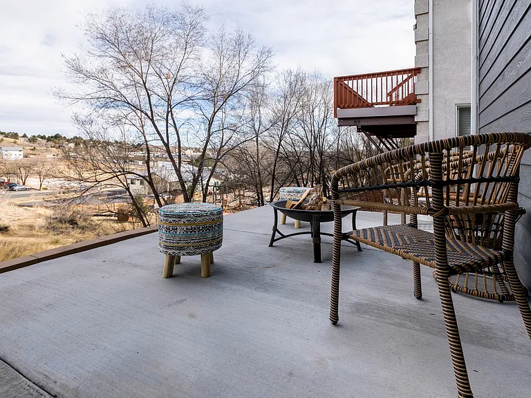913 Columbine Ave — Photo 43