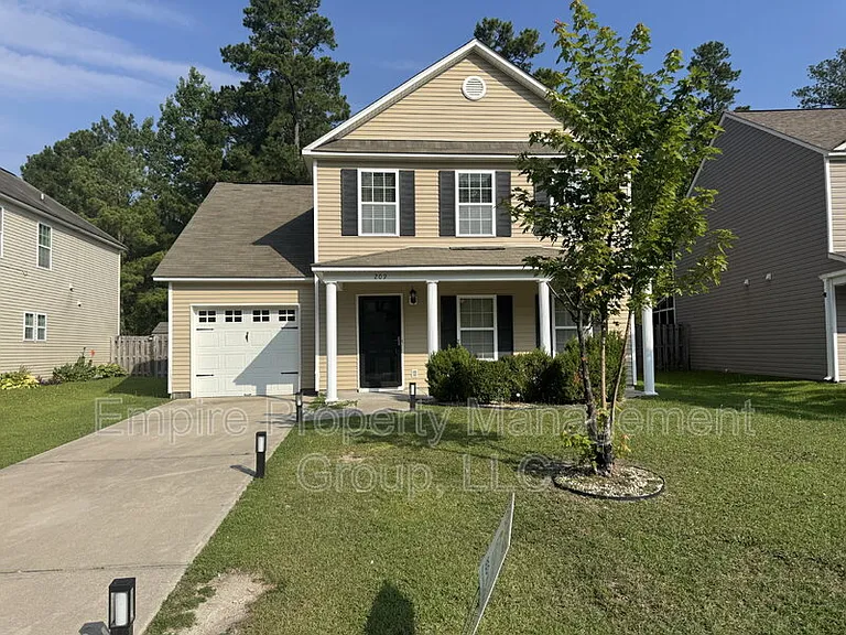209 Sunday Silence Ln — Photo 1