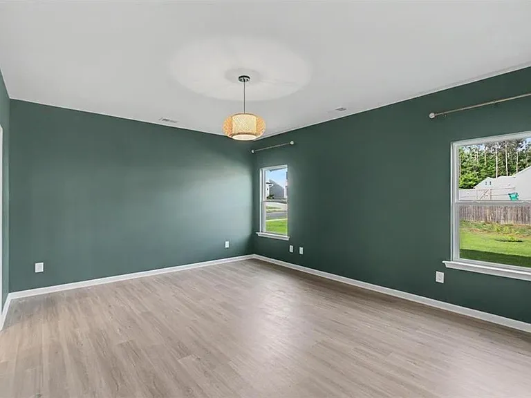 514 Denton Dr — Photo 18