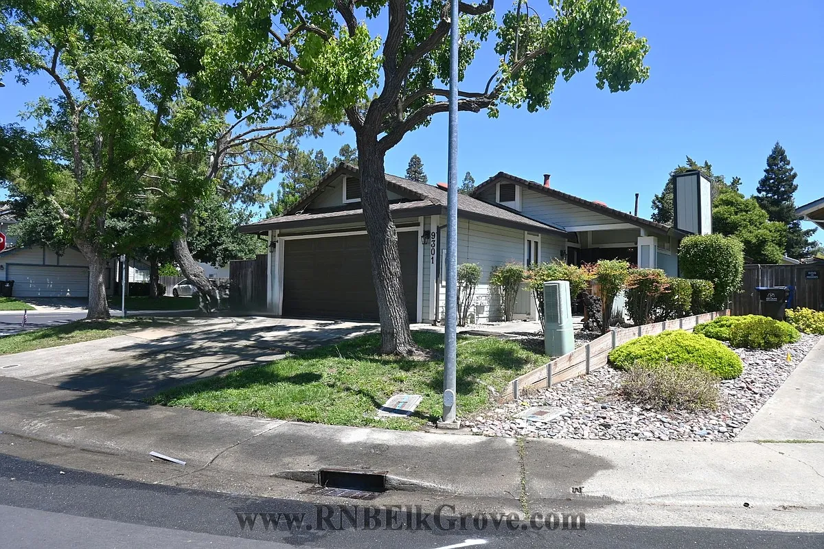 Building Photo - 9301 Quintanna Ct