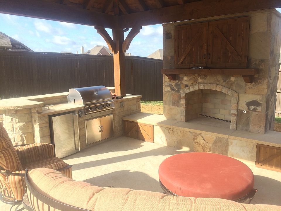 1st image of 1820 Stillhouse Hollow Dr