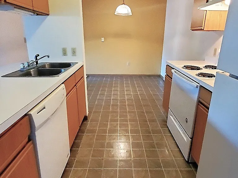 580 Spring St #G5 — Photo 7