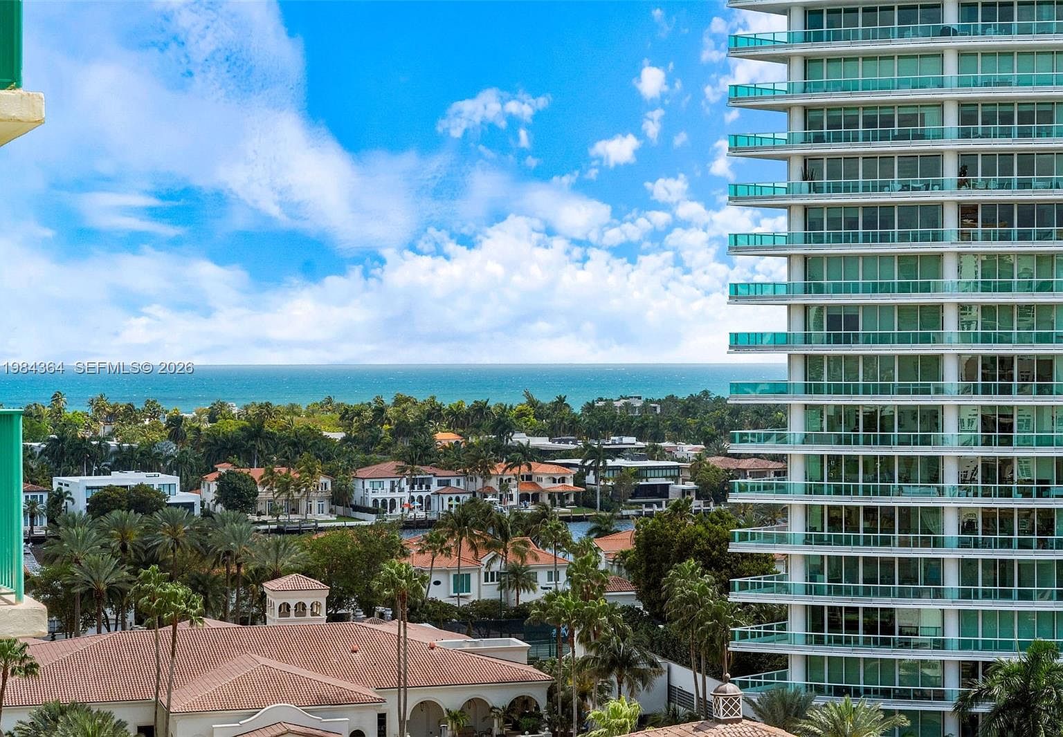 20000 Country Club Dr APT 1109