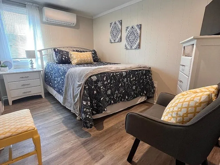 78 E Grand Ave #106 — Photo 4