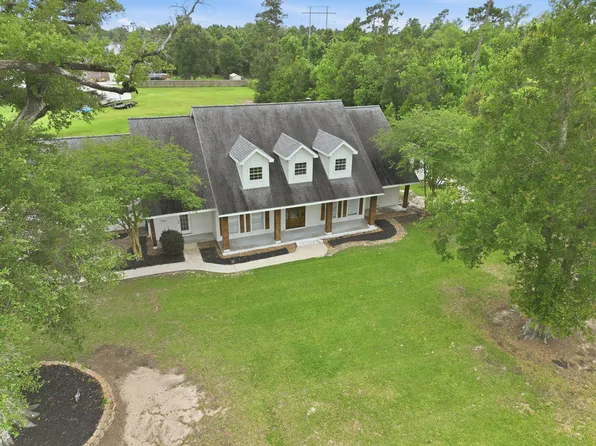 1886 Walker Rd, Sulphur, LA 70665