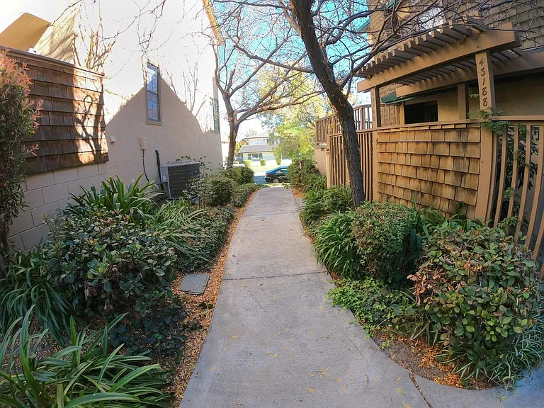 43139 Mayfair Park Ave — Photo 21