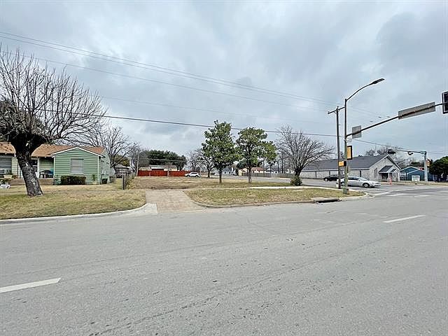 1st image of 3138 S Beckley Ave