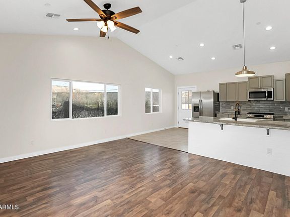 4th image of 571 SIESTA Street