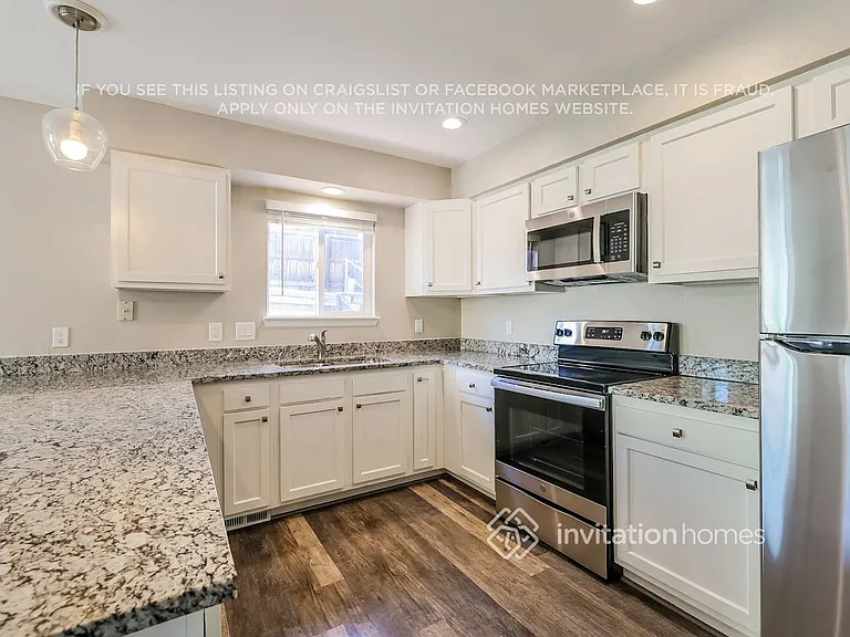 5558 S Ireland Way — Photo 9