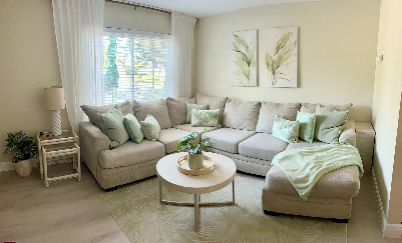 2 bed, 1.0 bath, 818 sqft, $2,708 — Photo 1