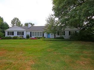 8005 Finley Ln, Cincinnati, OH 45242