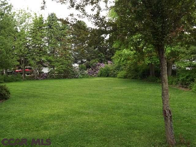 2nd image of 2504 Meadow Road