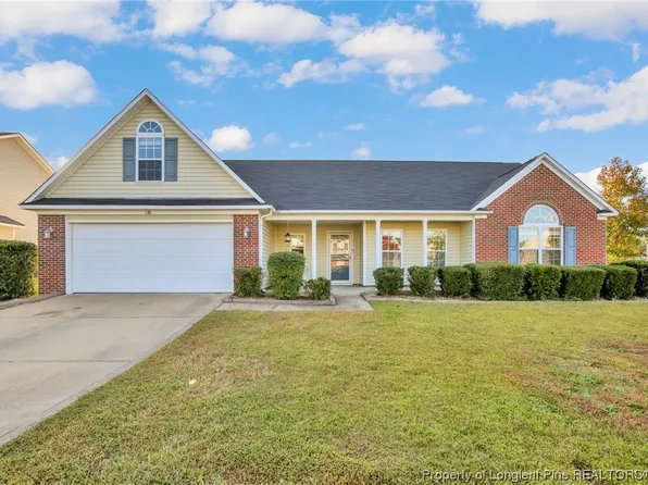 136 Bennington Dr, Raeford, NC 28376