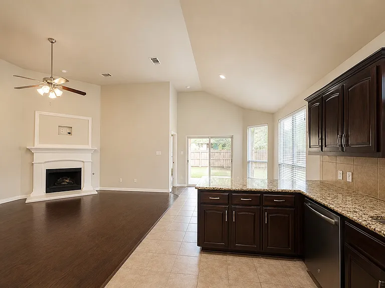 11813 Sundog Way — Photo 4