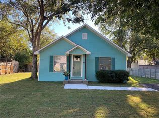517 S Washington St, Pilot Point, TX 76258