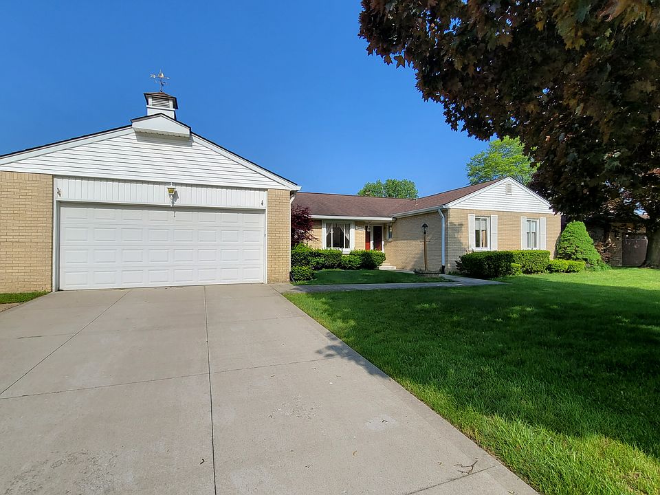 1st image of 54027 Sunderland Dr