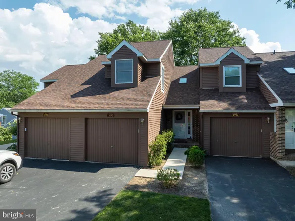 1992 Harvest Cir, State College, PA 16803