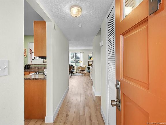 4th image of 5403 SE Miles Grant Rd APT H111