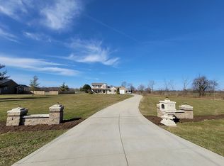 7151 Center Rd, Valley City, OH 44280