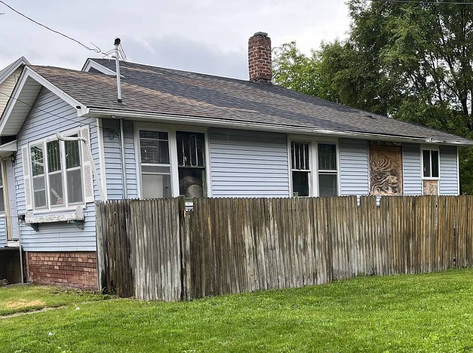 2nd image of 193 Pine St #61401