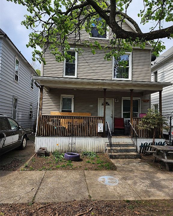 1st image of 550 E 22nd St