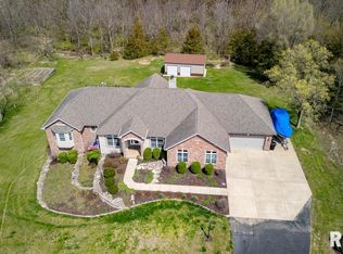 446 Macey Lake Rd, Metamora, IL 61548