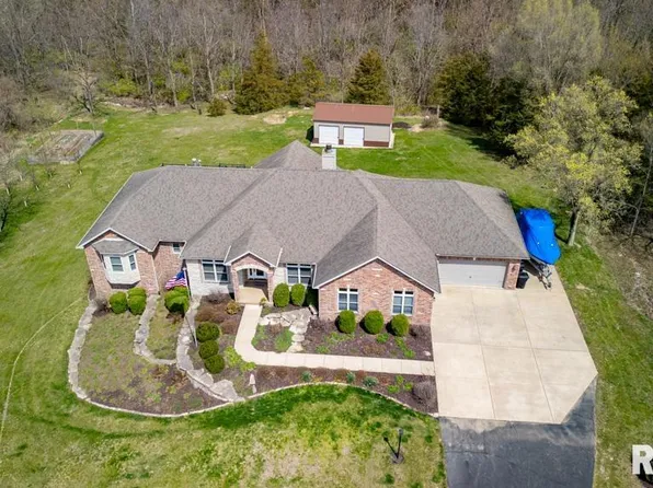 446 Macey Lake Rd, Metamora, IL 61548
