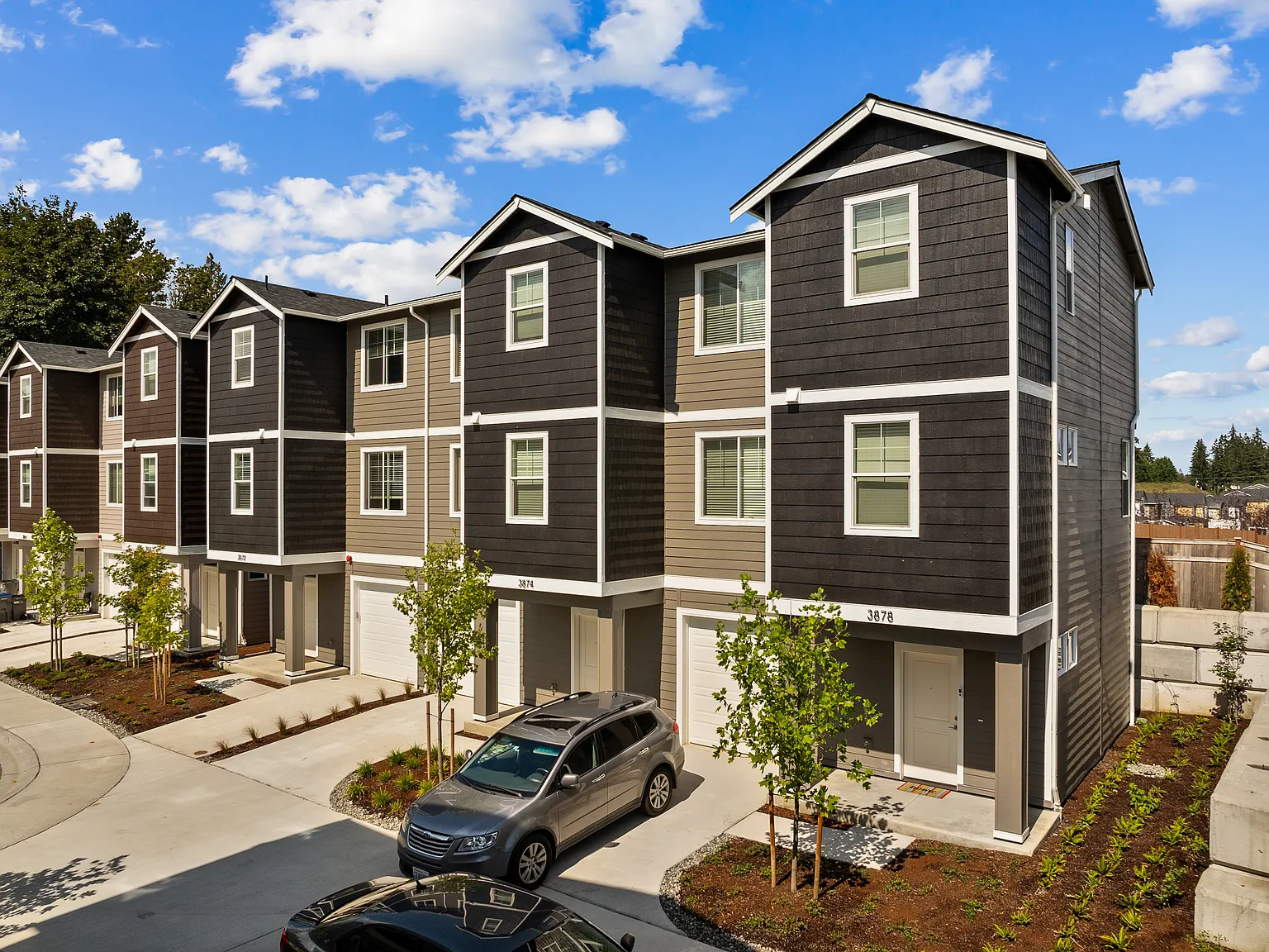 Broadmoor Commons Townhomes — Photo 2