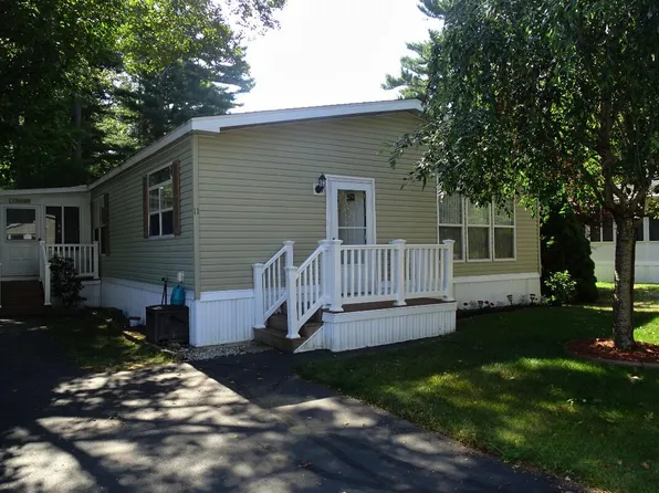 11 Whistle Stop Circle, Wells, ME 04090