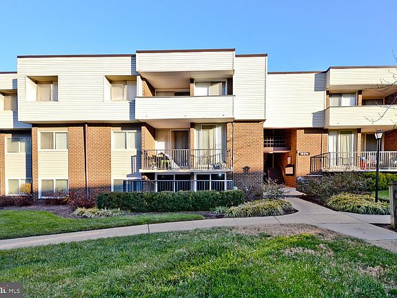 3rd image of 10216 Prince Pl #9-202