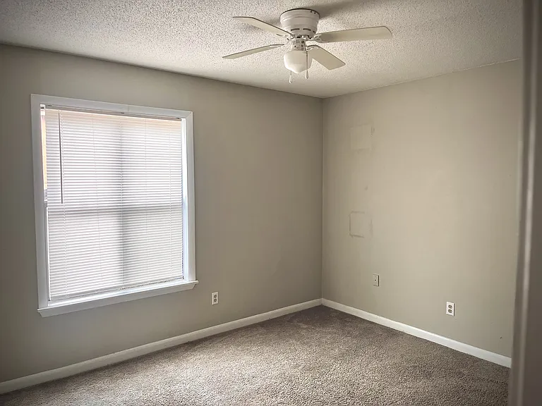 799 Donnell Blvd #13 — Photo 4