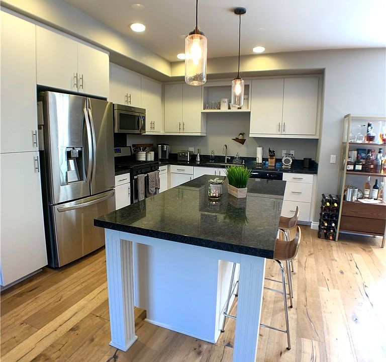 1st image of 510 S Anaheim Blvd Unit 3