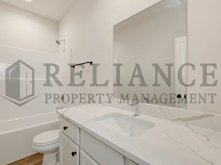 204 N Gowen St — Photo 17