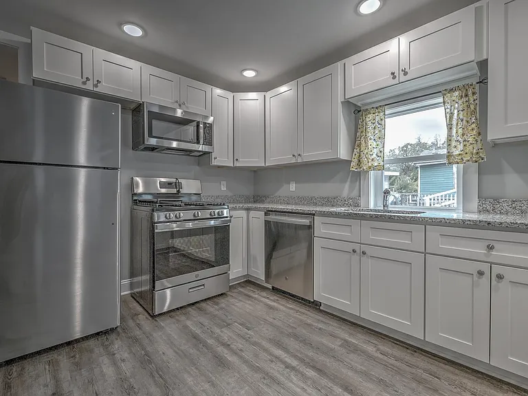 412 Orange St — Photo 3