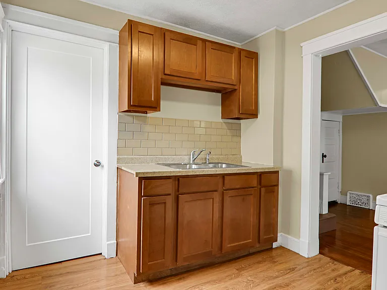 702 S Madison St #1 — Photo 10