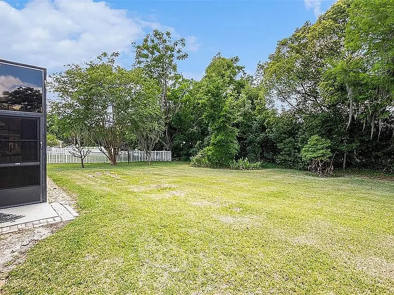 3037 N Folkestone Loop — Photo 18
