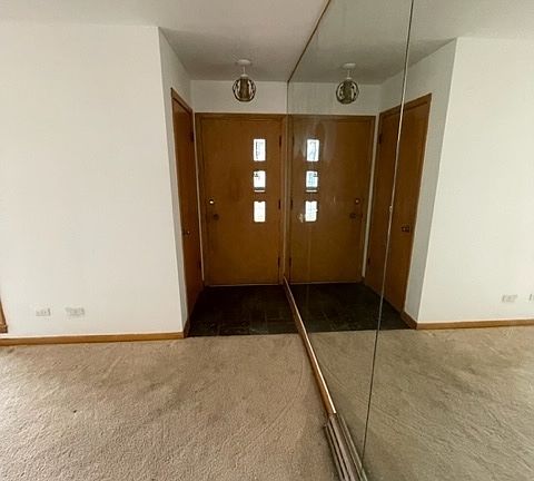 4th image of 1631 Park Ave