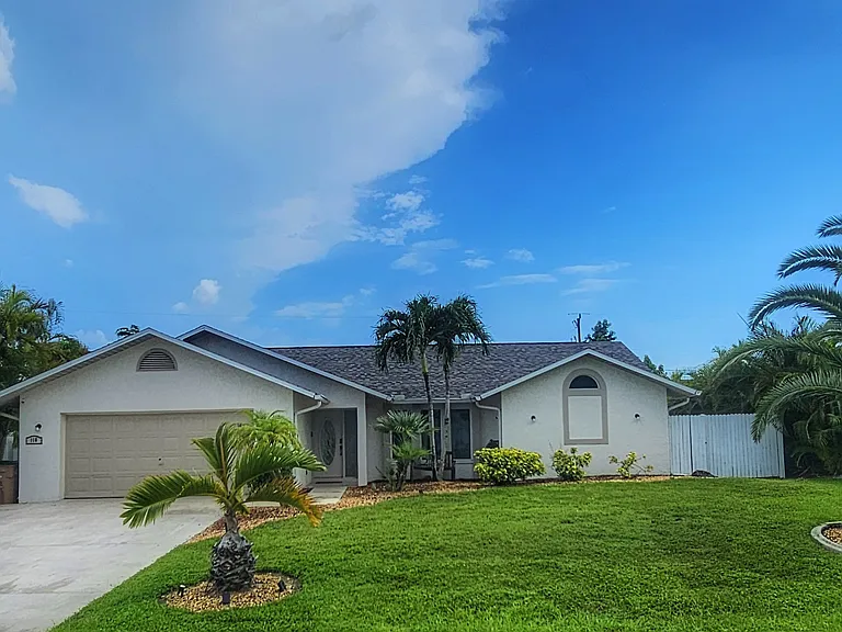 118 SW 21st Ln — Photo 3