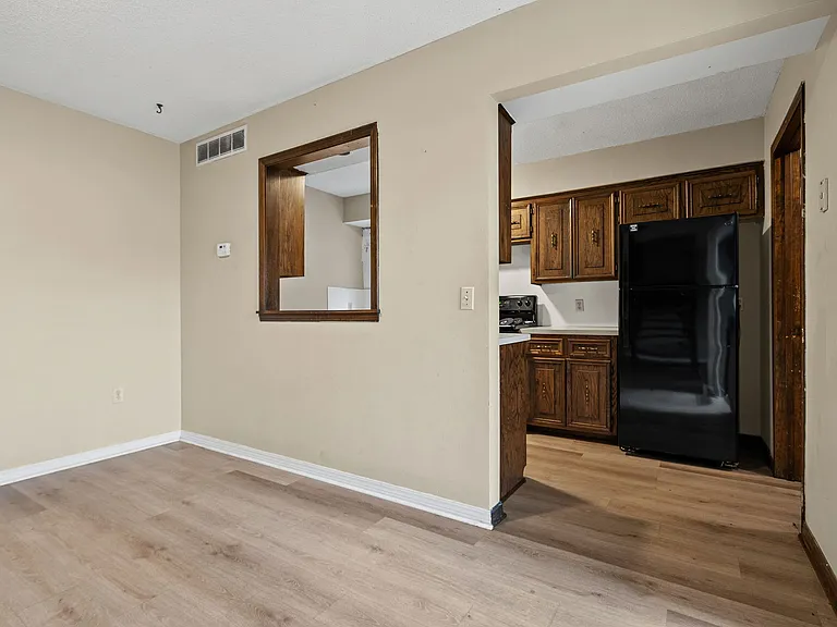 2401 S 50th St #C3 — Photo 6