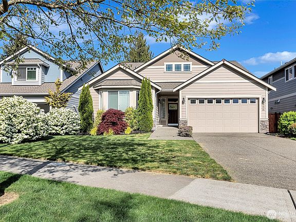 3rd image of 4626 Sydney Rose Court SE