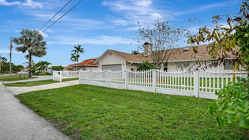 1412 NE 53rd Ct Photo 1